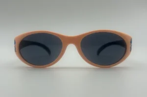 Lunettes de soleil bébé orange verres noirs polarisés vue face