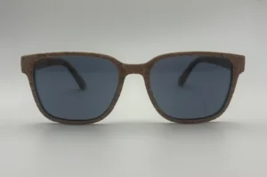 Lunettes de soleil en bois wellington verres gris polarisés vue face