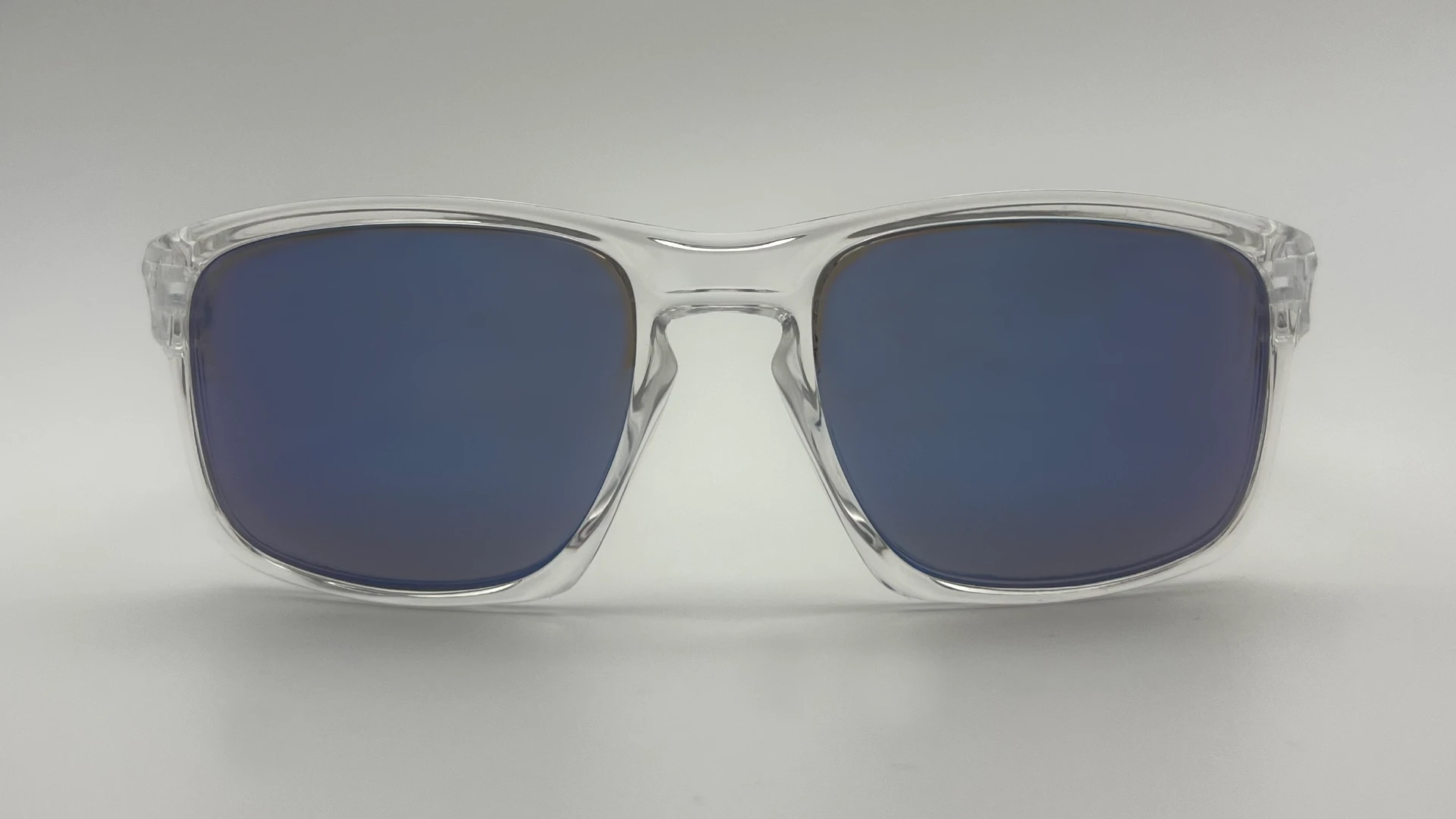 Lunettes Sport Transparent Bleu Miroir - Face Lunettes de soleil sport transparent verres bleu miroir polarisés vue face