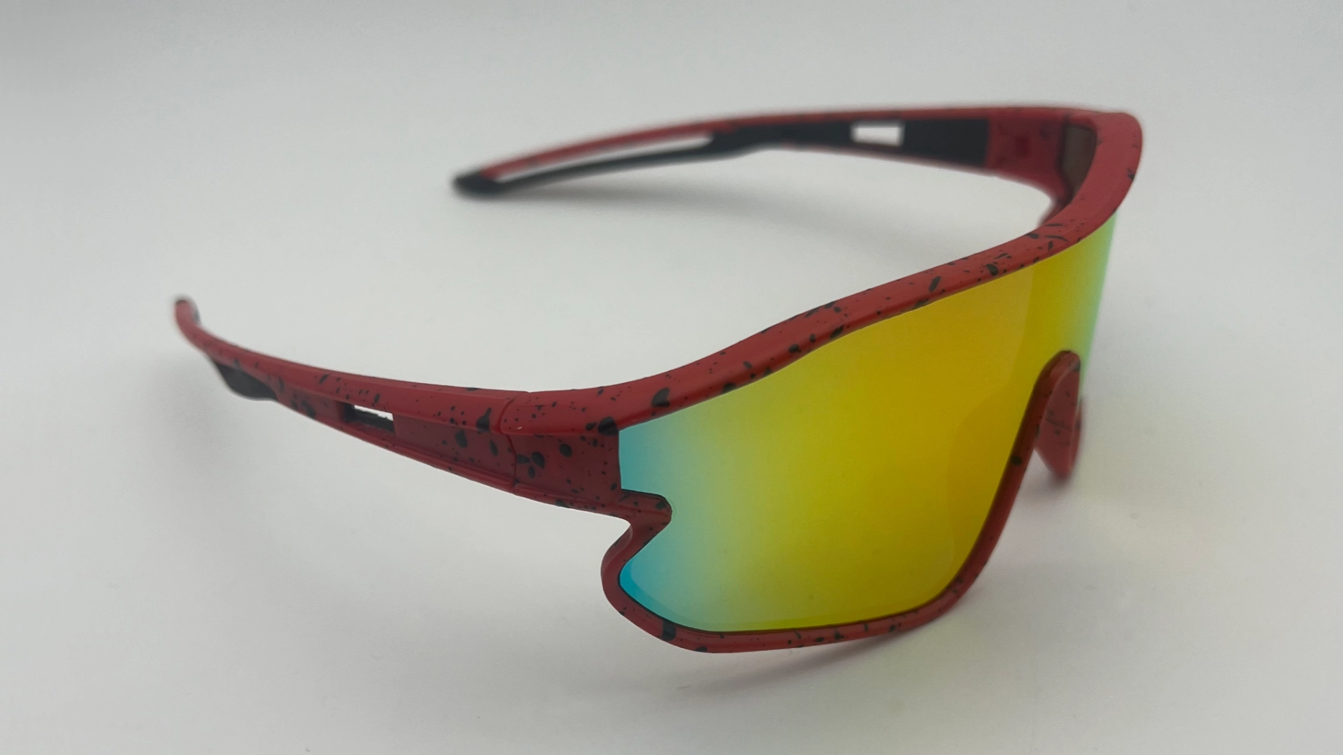 Lunettes Pit Viper Jaune - angle Lunettes de soleil style pit viper jaune miroir vue angle